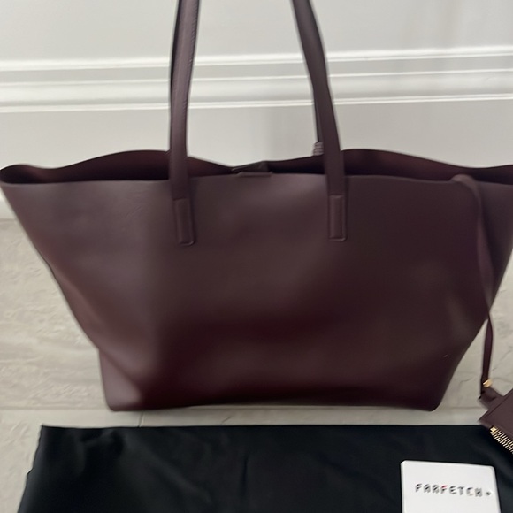 Saint Laurent Burgundy East West Leather Tote Bag - Picture 11 of 16